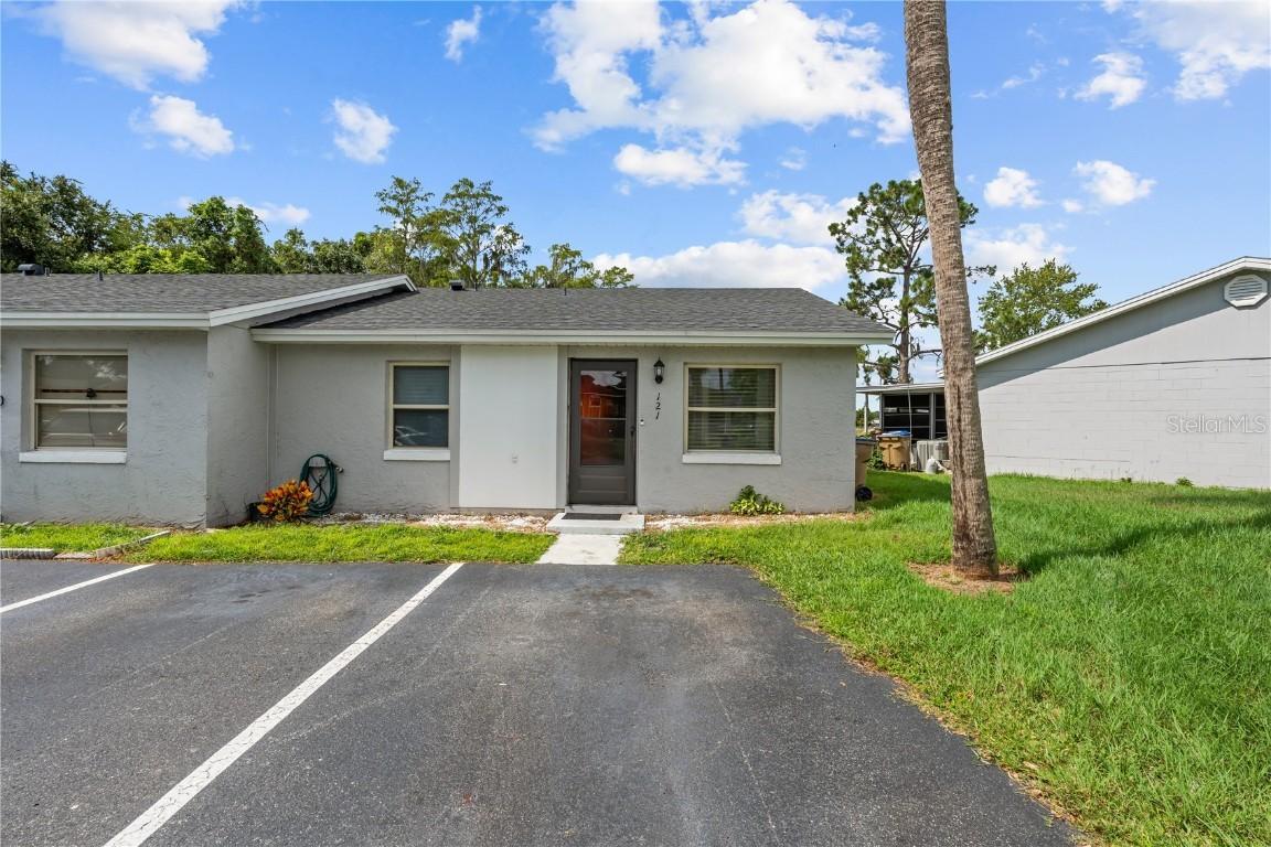 121 Lake Villa Way, Kissimmee, FL 34743