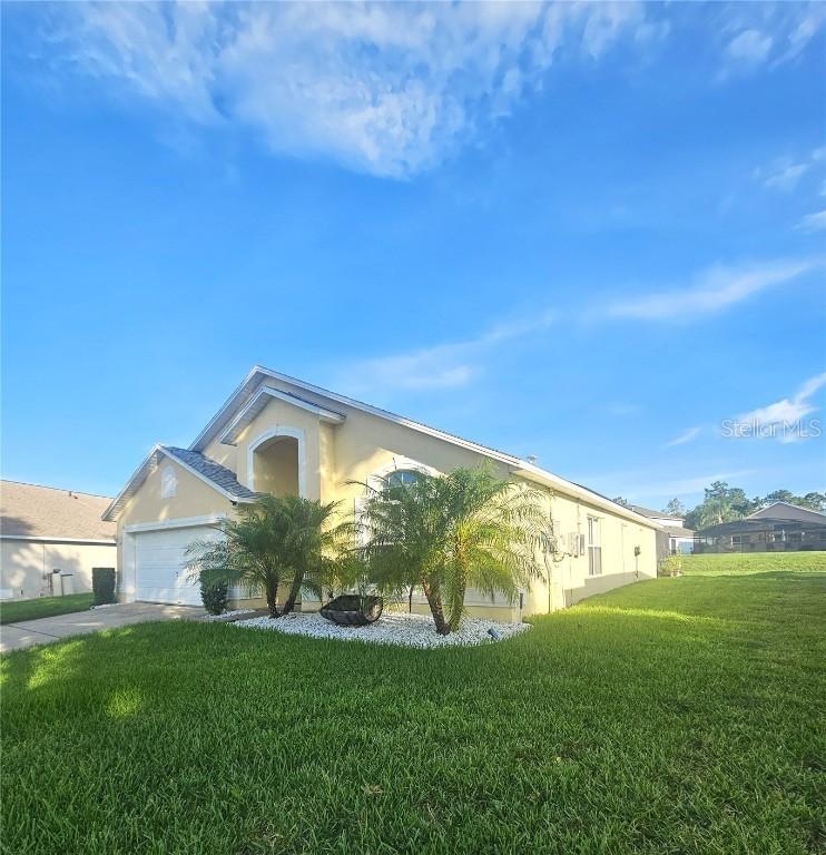 318 Langham Dr., Davenport, FL 33897