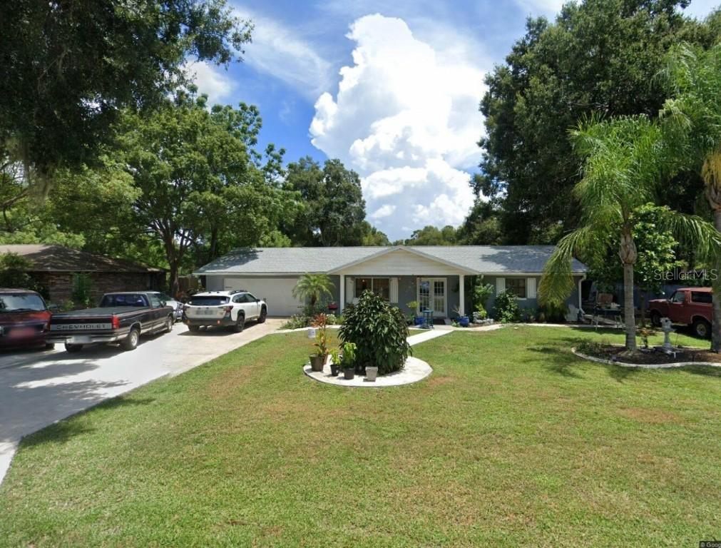 501 Rose Ave., Fruitland Park, FL 34731