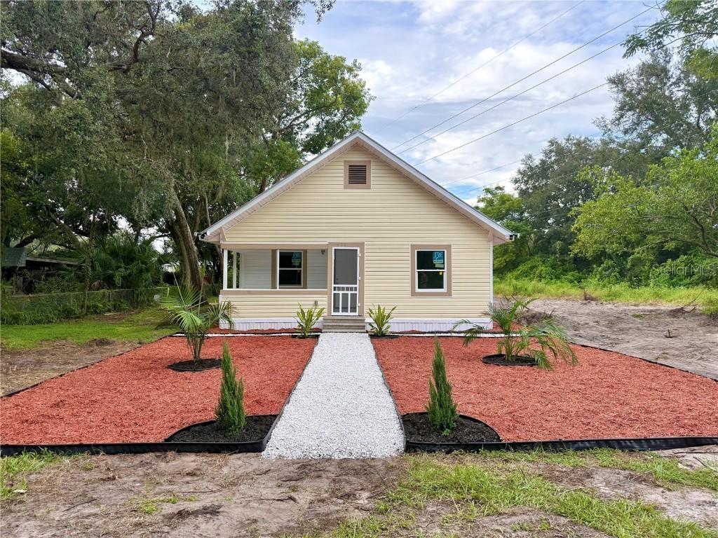 656 W Date St., Lake Wales, FL 33859
