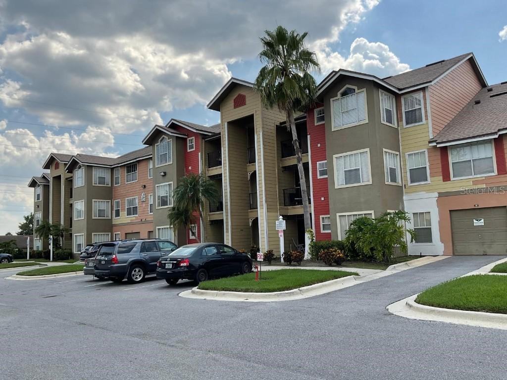 2208 Antigua Pl. #933, Kissimmee, FL 34741