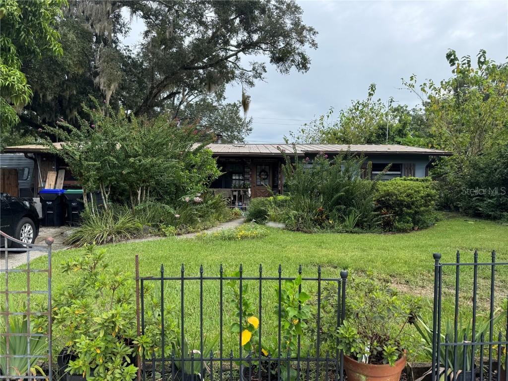 3809 Needles Dr., Orlando, FL 32810