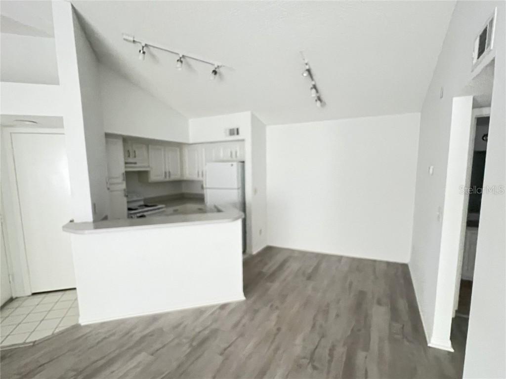 5737 Gatlin Ave. #424, Orlando, FL 32822