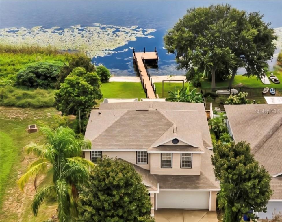 1408 Kellogg Dr., Tavares, FL 32778