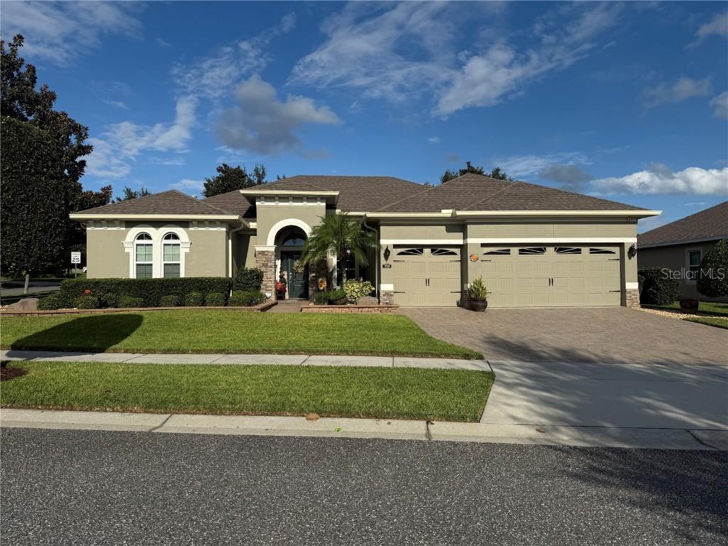 228 Chardonnay Ln., Groveland, FL 34736
