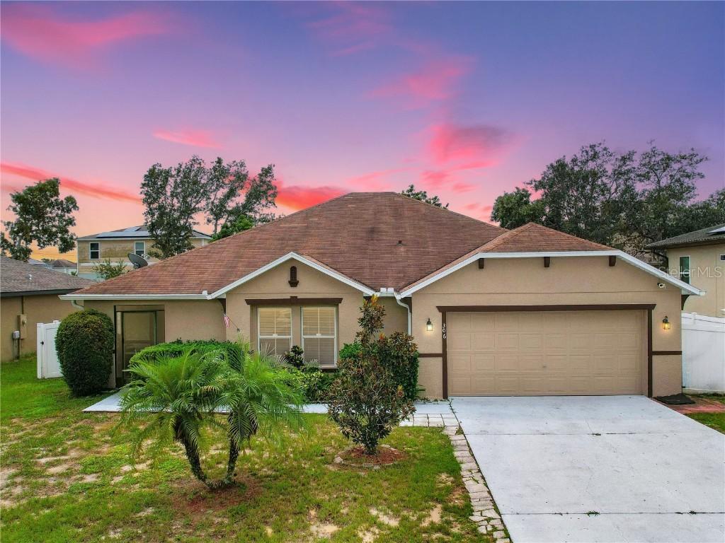 306 Salmon Ct., Kissimmee, FL 34759