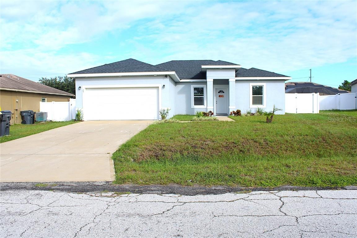 25 Zinnia Ln., Kissimmee, FL 34759