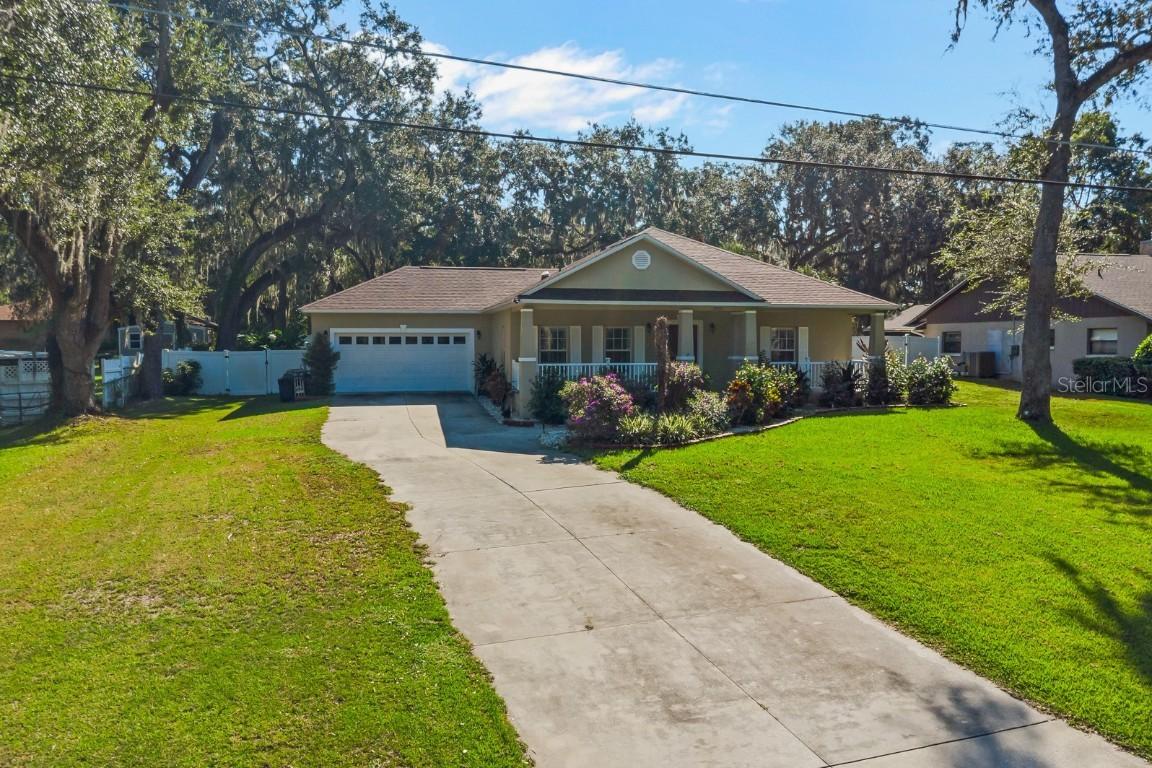 34300 Mcwhorter Ave., Fruitland Park, FL 34731