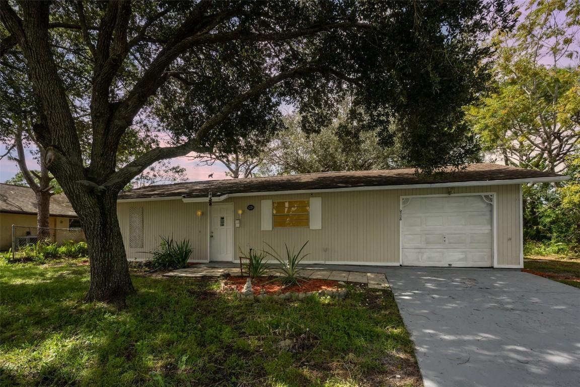 2126 Whiteside Ave., Palm Bay, FL 32909
