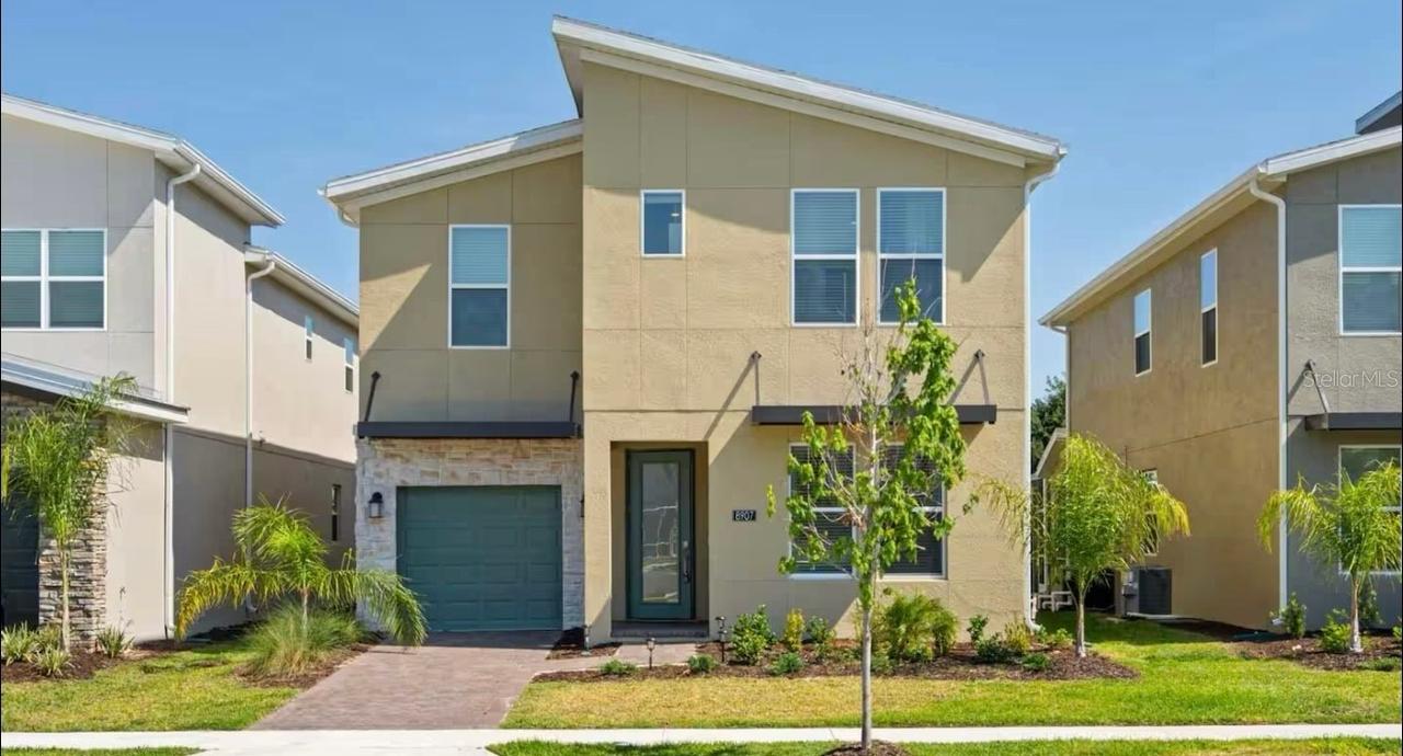 8907 Play Through Dr., Davenport, FL 33896