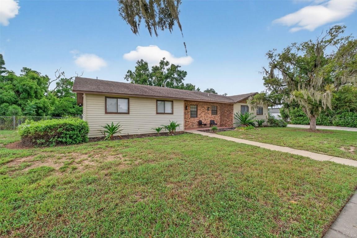 7 E Bay St., Davenport, FL 33837