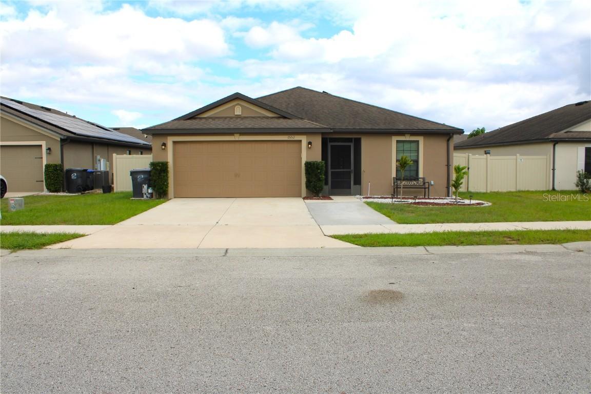 1552 Swan Lake Cir., Dundee, FL 33838