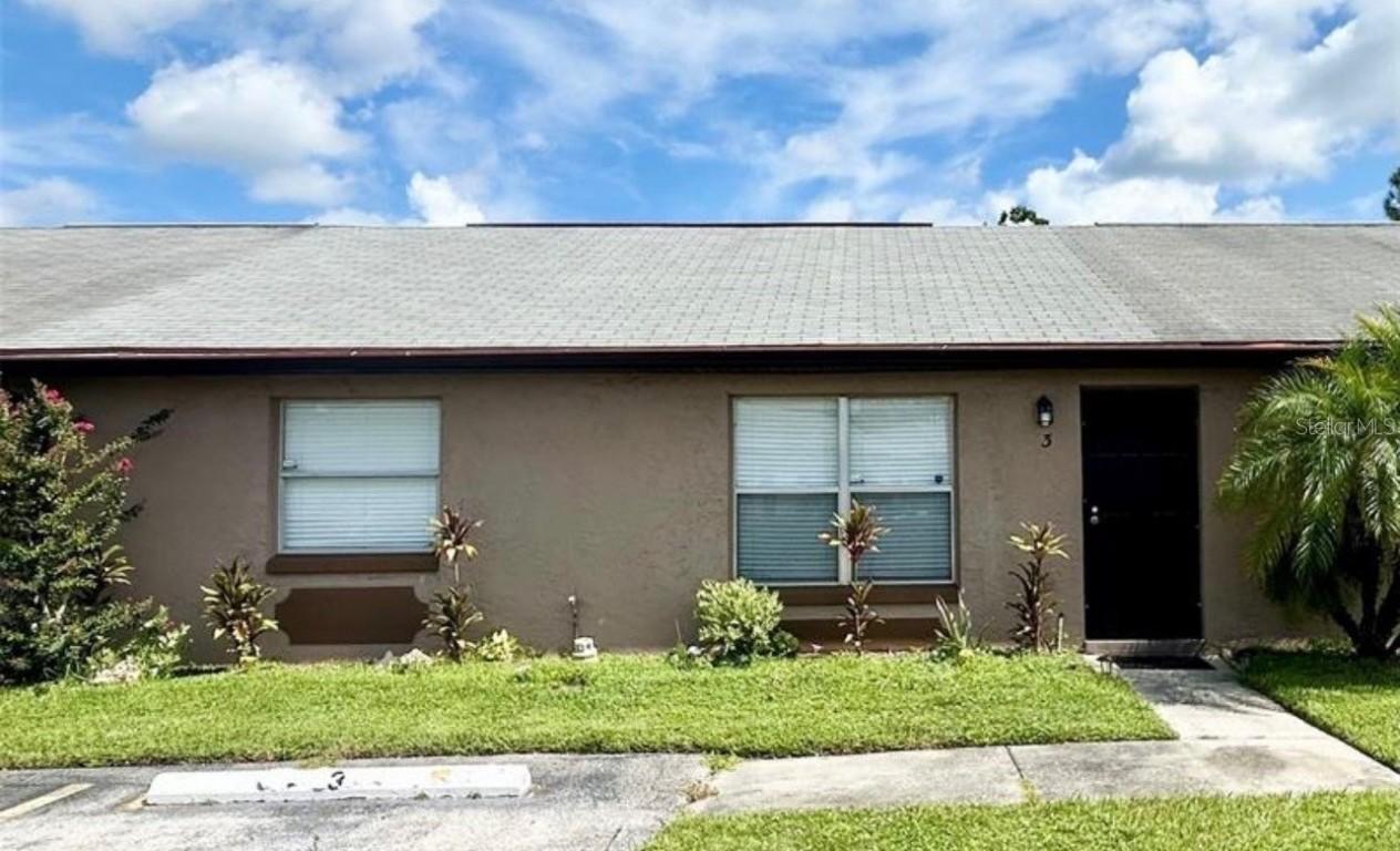 3 Las Brisas Way, Kissimmee, FL 34743