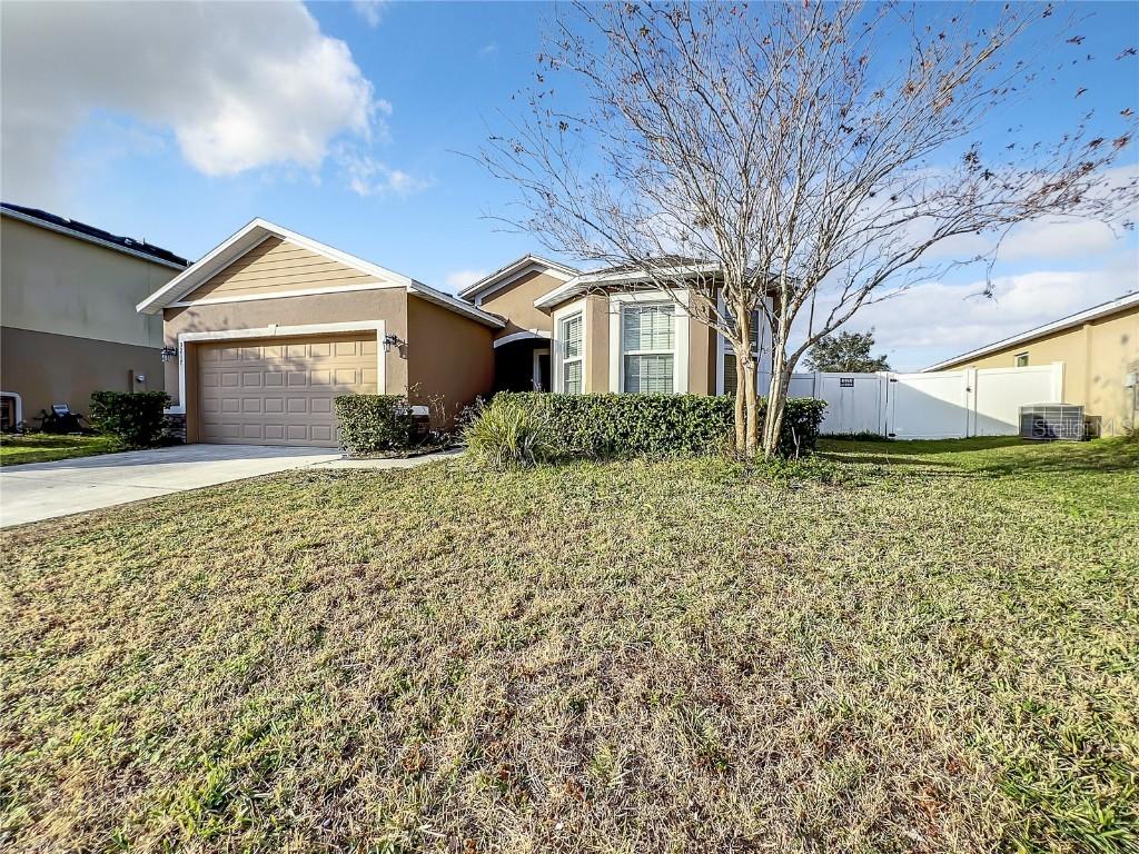 3217 Queen Alexandria Dr., Kissimmee, FL 34744