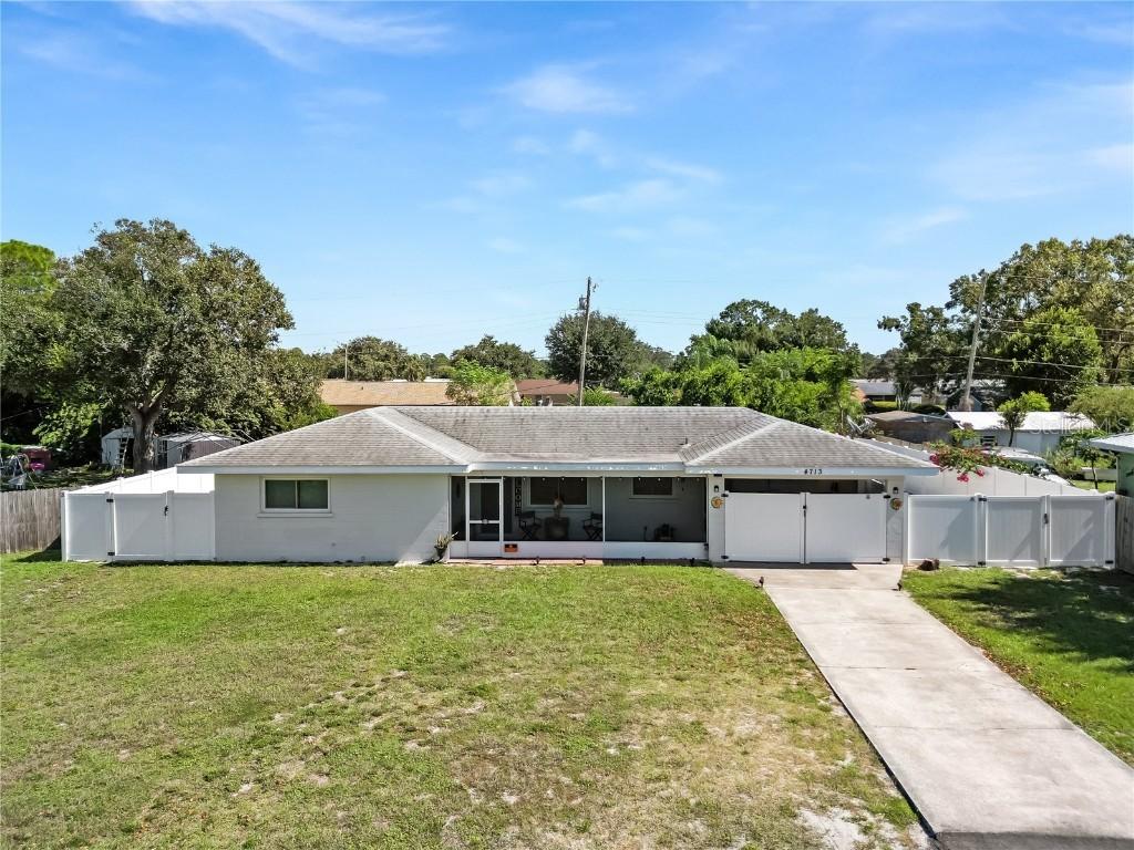 4713 Avon St., Lake Wales, FL 33859