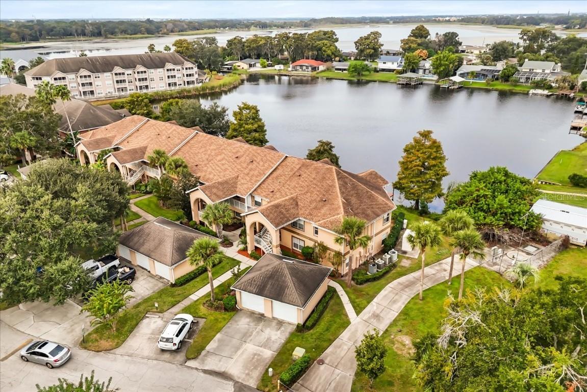 2713 Emerald Lake Ct., Kissimmee, FL 34744