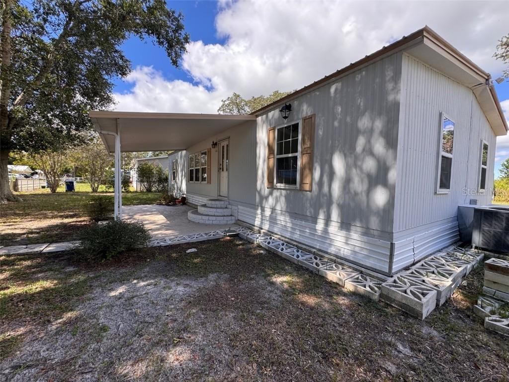 636 4th St., Polk City, FL 33868
