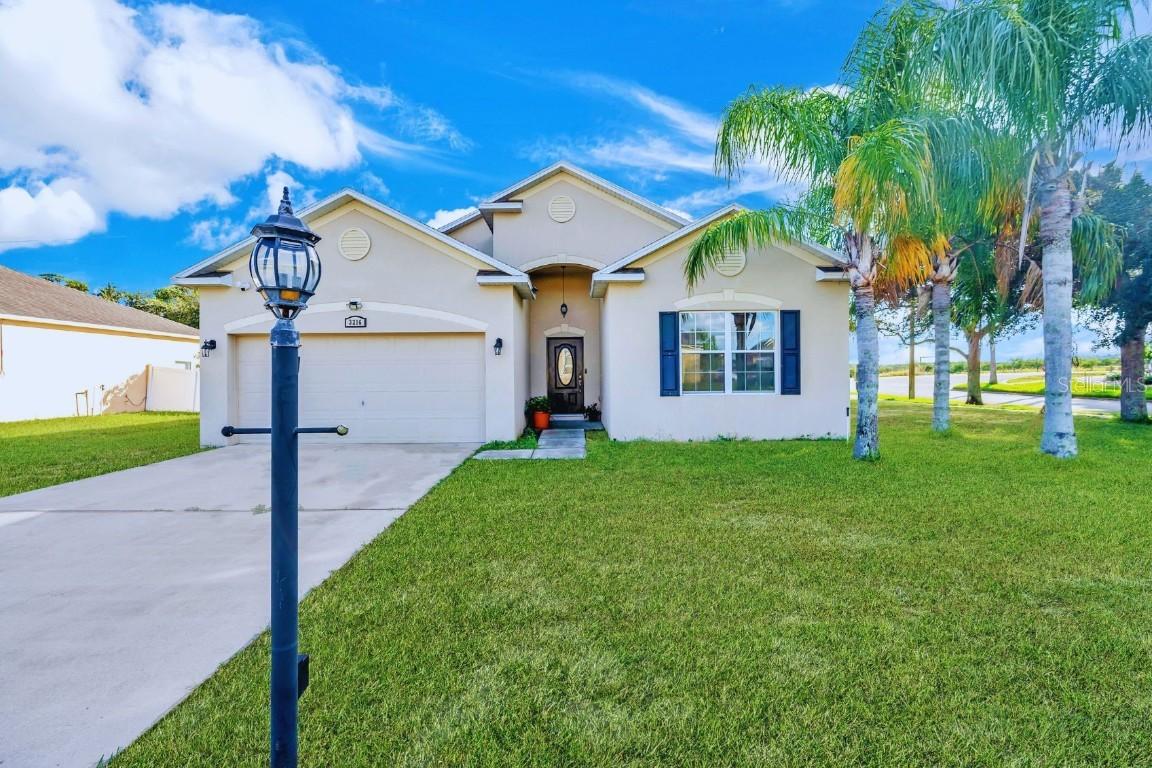 3216 Lynrock Ave., Dundee, FL 33838