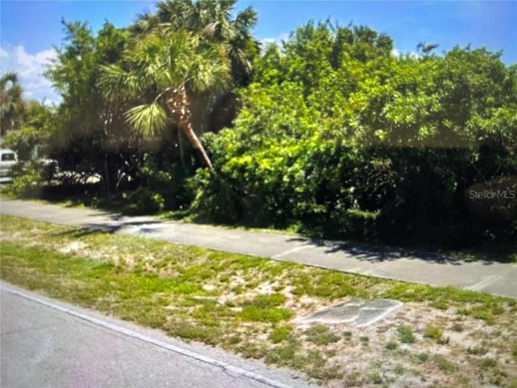 21303 Quesada Ave., Port Charlotte, FL 33952