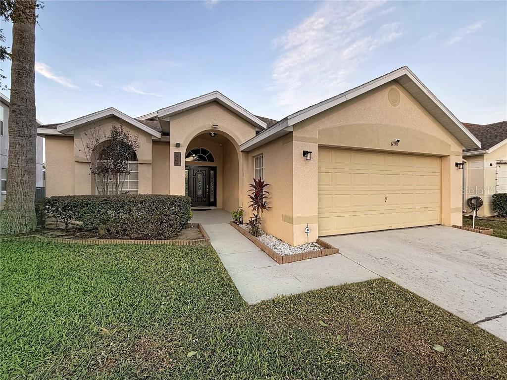 638 Lockbreeze Dr., Davenport, FL 33897