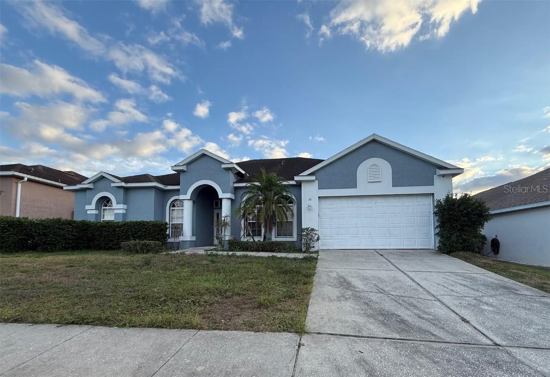 151 Prestwick Dr., Davenport, FL 33897