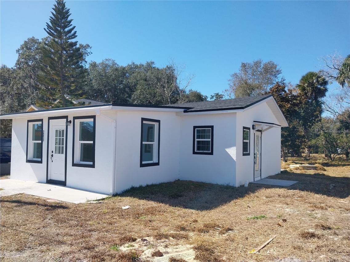 38835 Pine St., Umatilla, FL 32784