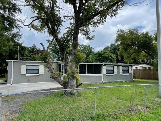 305 E Miami Ter., Kissimmee, FL 34741
