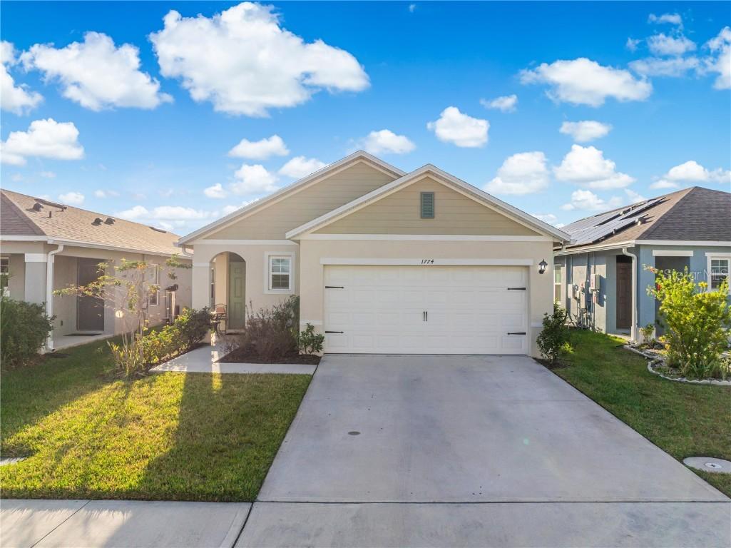 1774 Walnut Creek Dr., Kissimmee, FL 34744