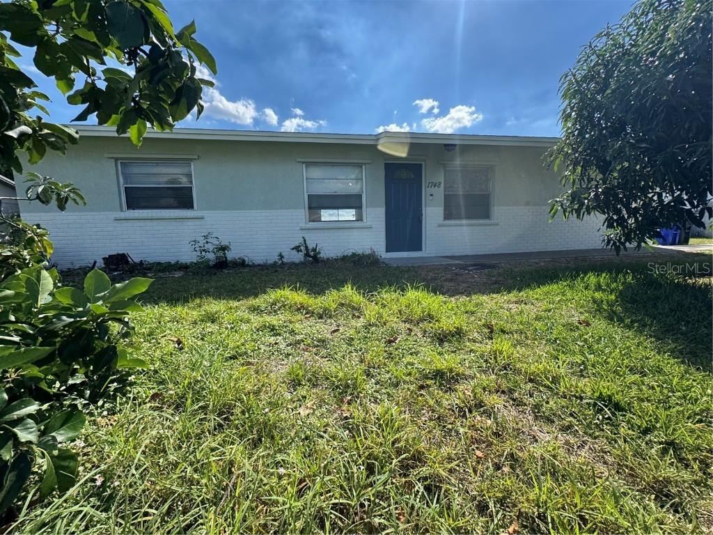 1748 SE Monroe St., Stuart, FL 34997