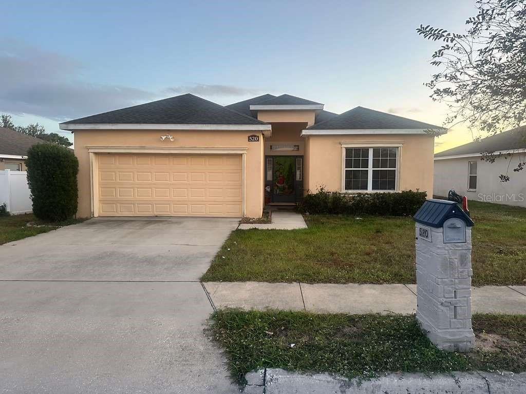 520 Highland Meadows Ave., Davenport, FL 33837
