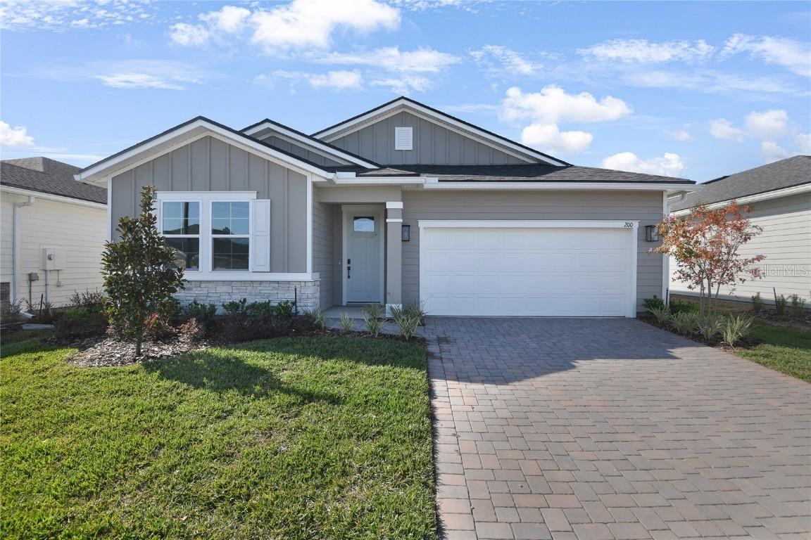 200 Enclave Ave., Palm Coast, FL 32164