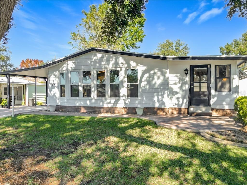 805 Camelia Ct., Lady Lake, FL 32159