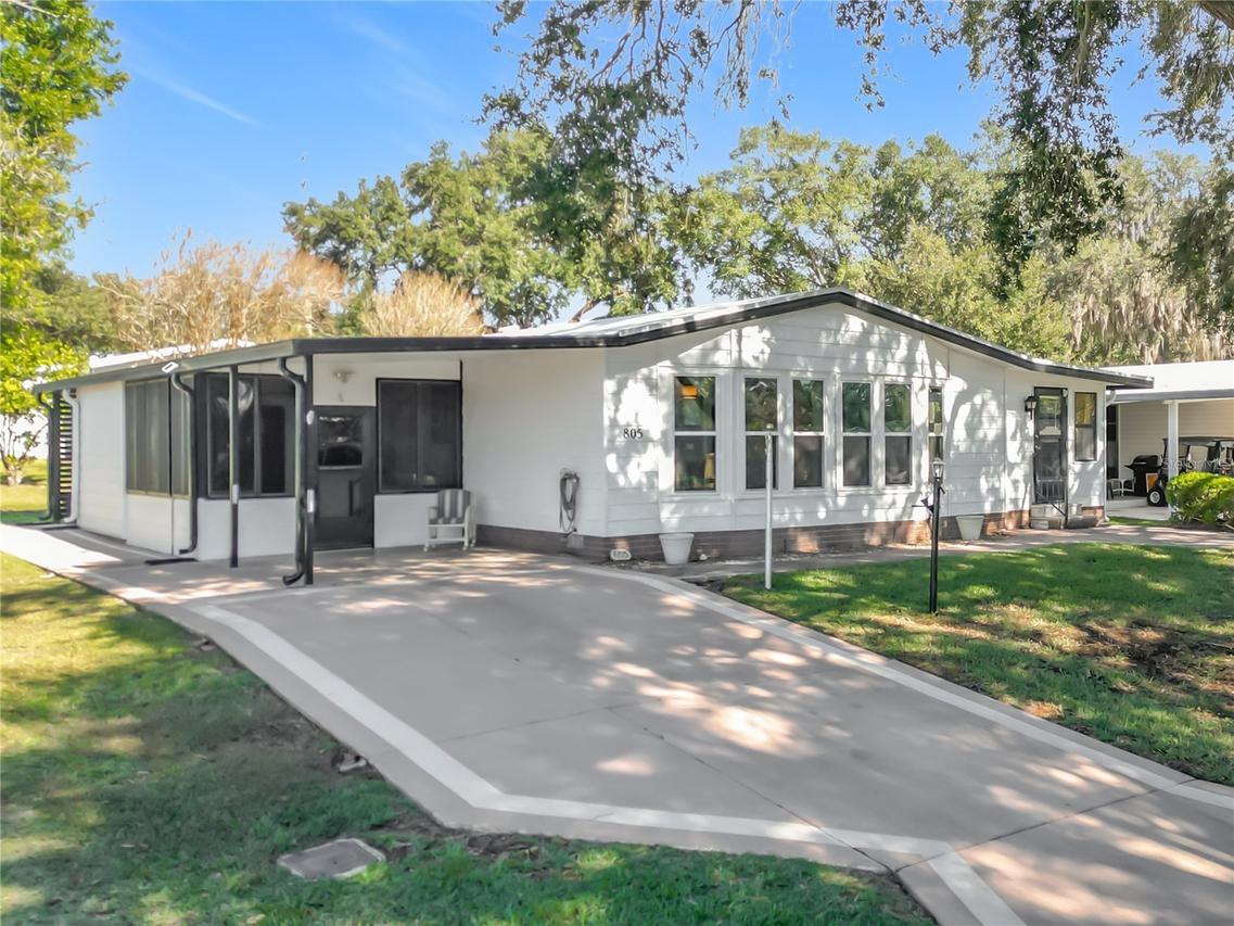 805 Camelia Ct., Lady Lake, FL 32159