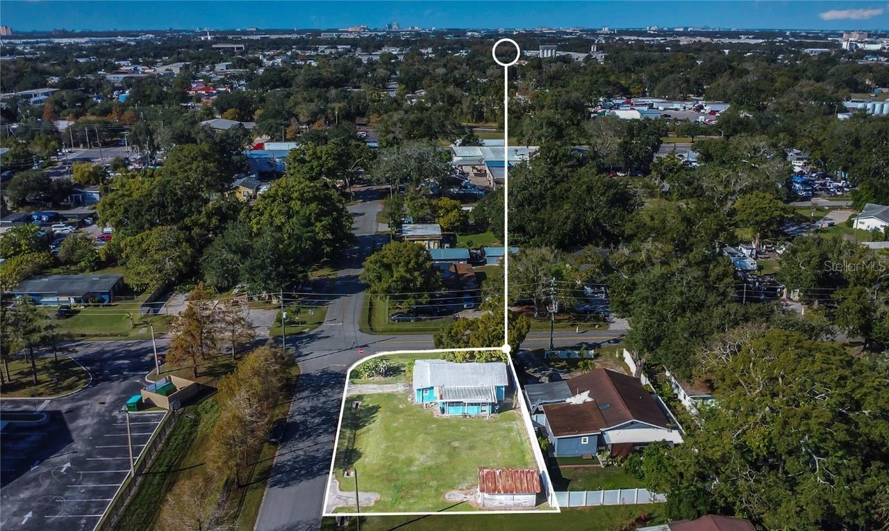 9433 2nd Ave., Orlando, FL 32824