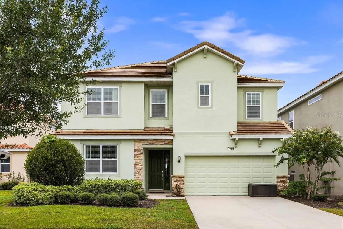8025 Oak Shadow Ct., Davenport, FL 33837