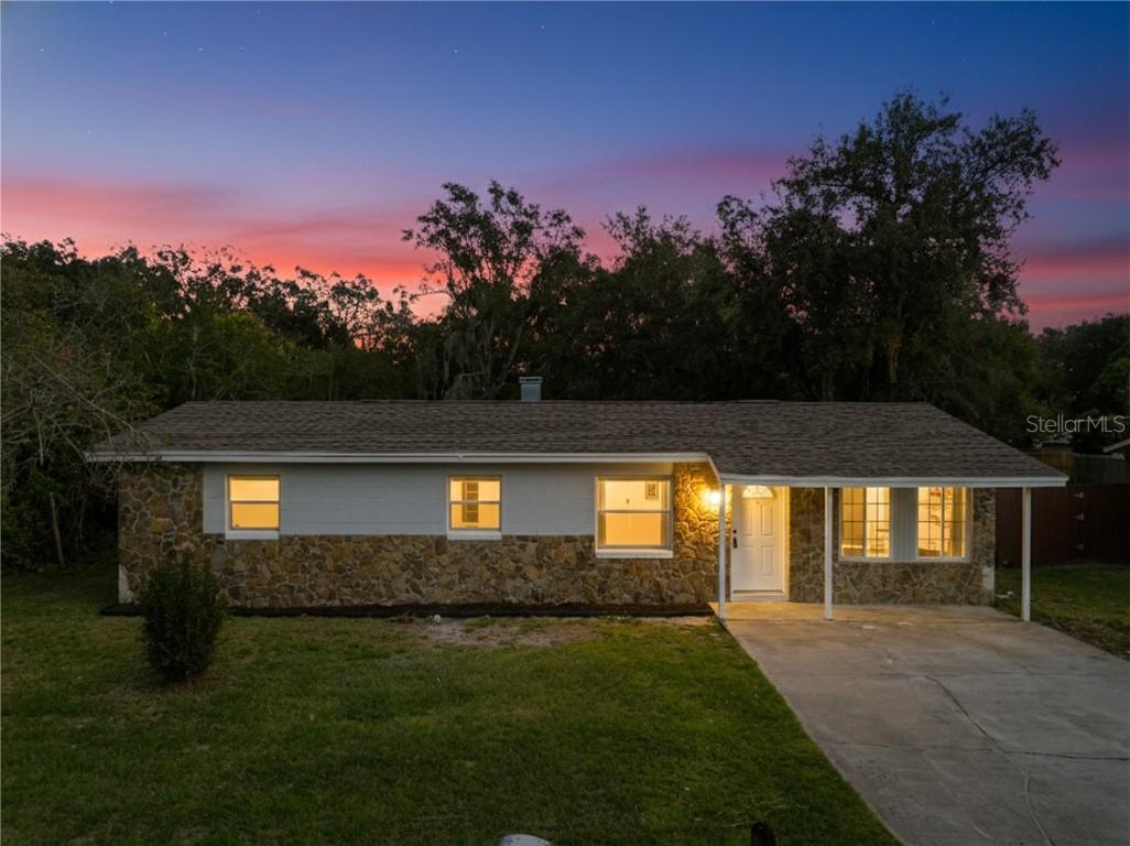 2927 Tampa Ave., Kissimmee, FL 34744