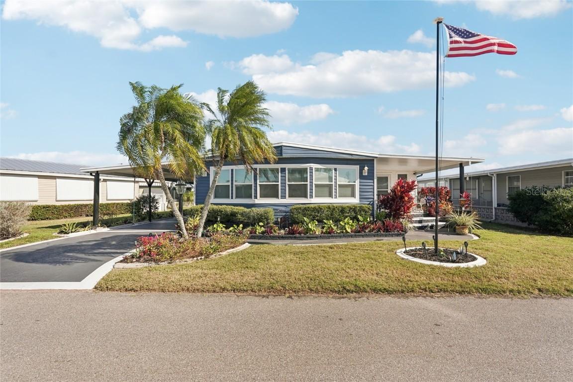 113 Castle Dr., Nokomis, FL 34275