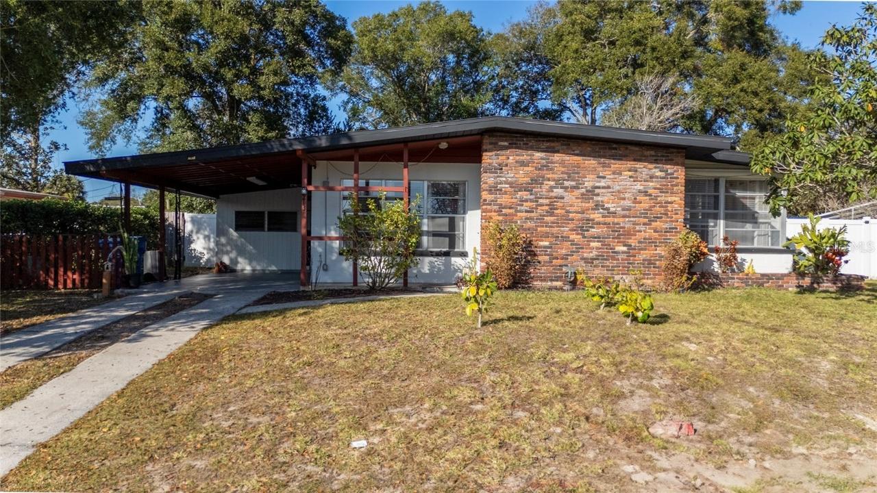 213 E Kentucky Ave., Deland, FL 32724