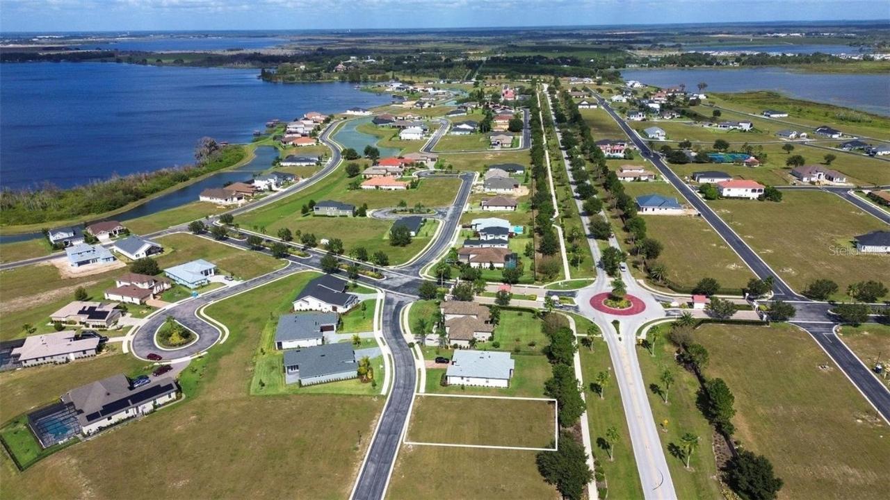 323 Spinnaker Ct., Auburndale, FL 33823