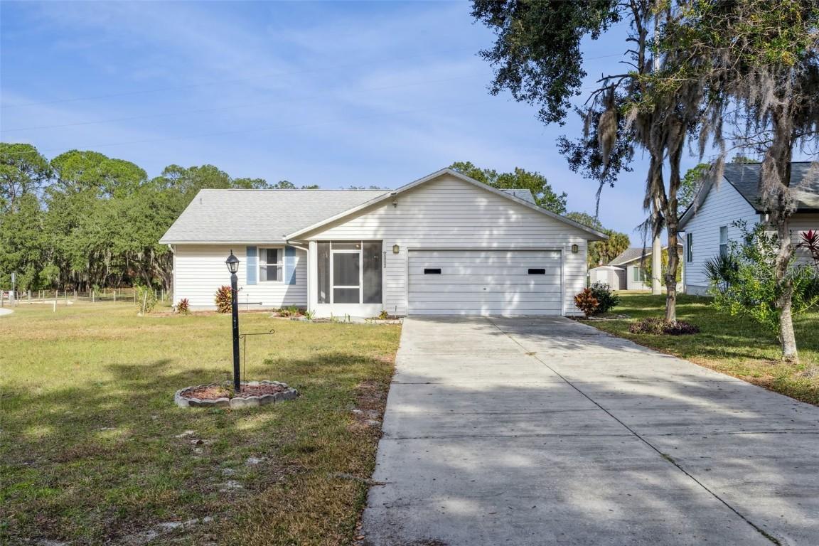1409 New Abbey Ave., Leesburg, FL 34788