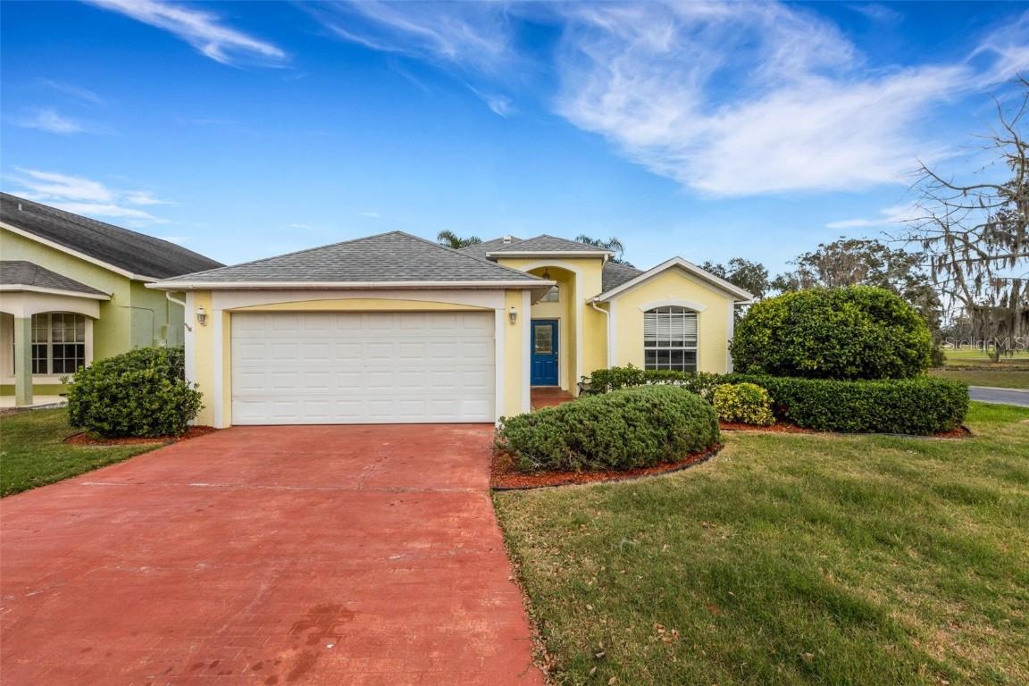 102 Canary Island Cir., Davenport, FL 33837