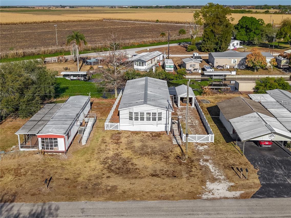 1824 Riverside Dr., Moore Haven, FL 33471