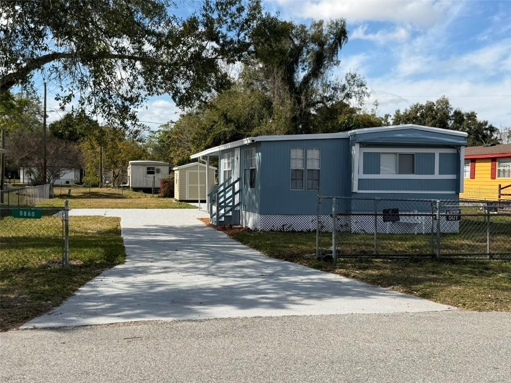 9860 5th Ave., Orlando, FL 32824