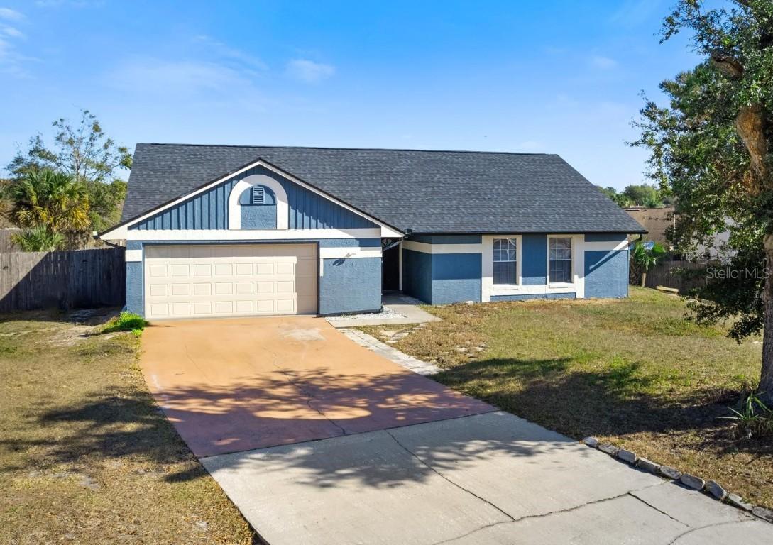 2737 Foxwood Ct., Orlando, FL 32818