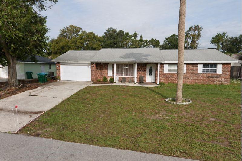 1082 W Embassy Dr., Deltona, FL 32725