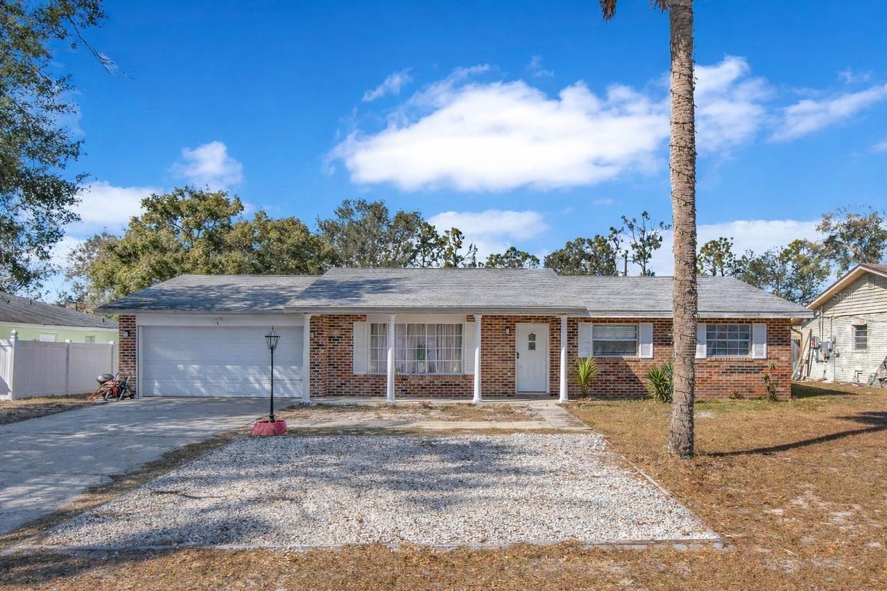 1082 W Embassy Dr., Deltona, FL 32725