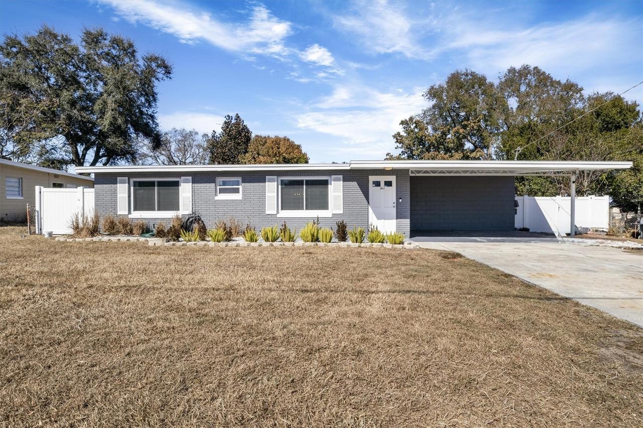 5 Twilight Ln., Winter Haven, FL 33884