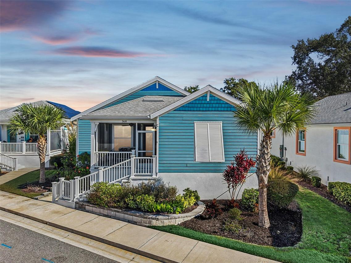 368 Summerland Key Ave., Lady Lake, FL 32159