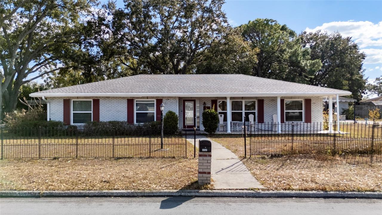 1707 Bayou Cir., Lakeland, FL 33803