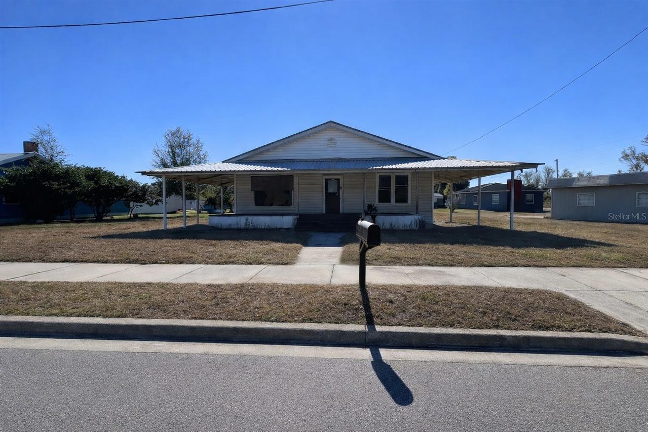 611 W Broadway St., Fort Meade, FL 33841